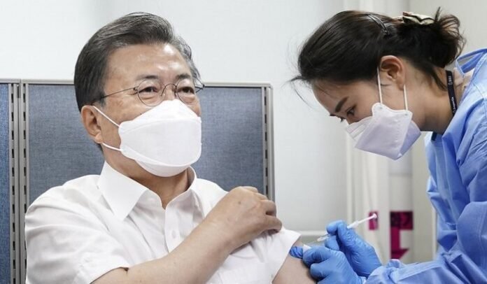 문재인 대통령 백신접종